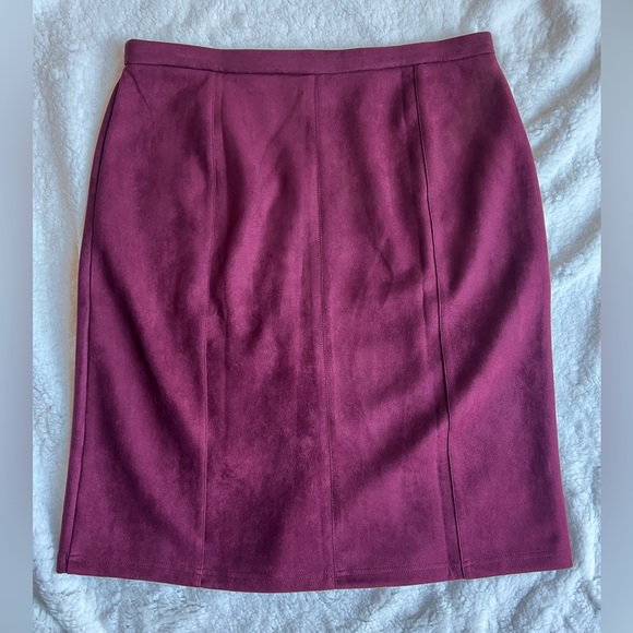 Retrology Size L Burgundy Faux Suede Long Skirt - Picture 3 of 5